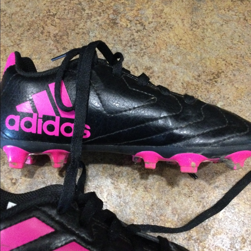 Adidas girls soccer cleats size us 11